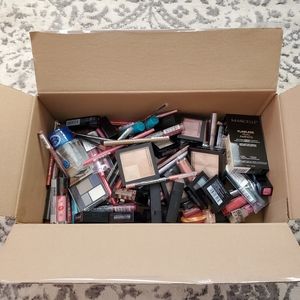 Marcelle Makeup LOT OF 84 ITEMS